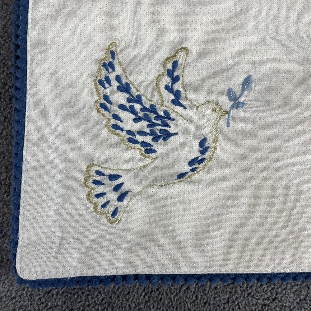 Rachel Zoe placemats Set of 4 Embroidered Dove‎ Peace 13 x 19 silver sparkle